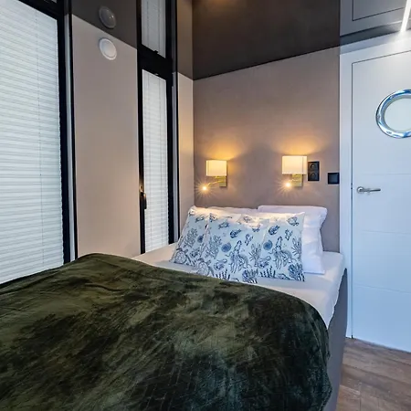 Energyapart Aqua Na Wodzie Houseboat Apartamento *