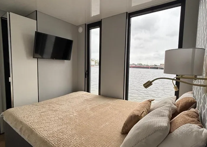 Апартаменты Energyapart Aqua Na Wodzie Houseboat Щецин