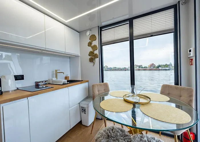 Energyapart Aqua Na Wodzie Houseboat