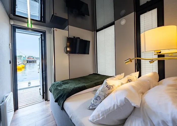 Energyapart Aqua Na Wodzie Houseboat *