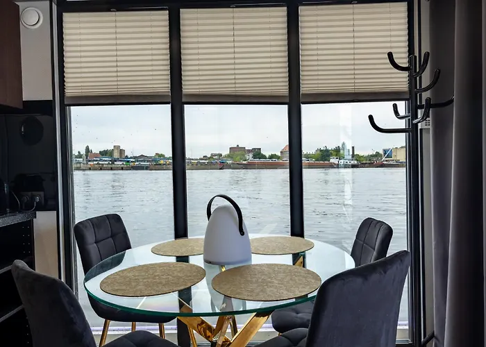 Energyapart Aqua Na Wodzie Houseboat *