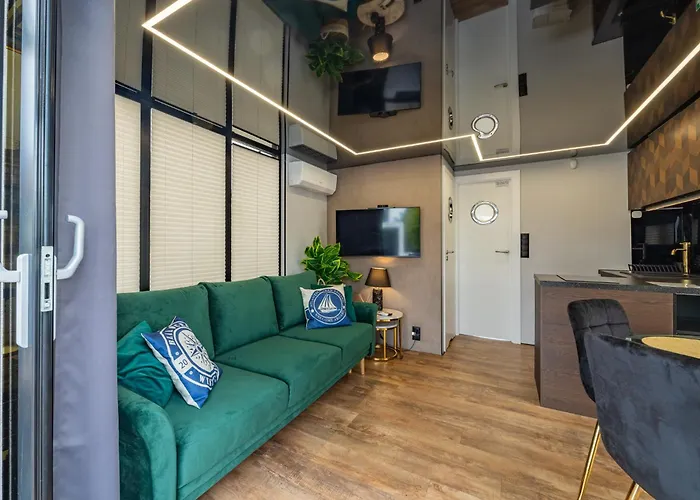 Energyapart Aqua Na Wodzie Houseboat Apartment *